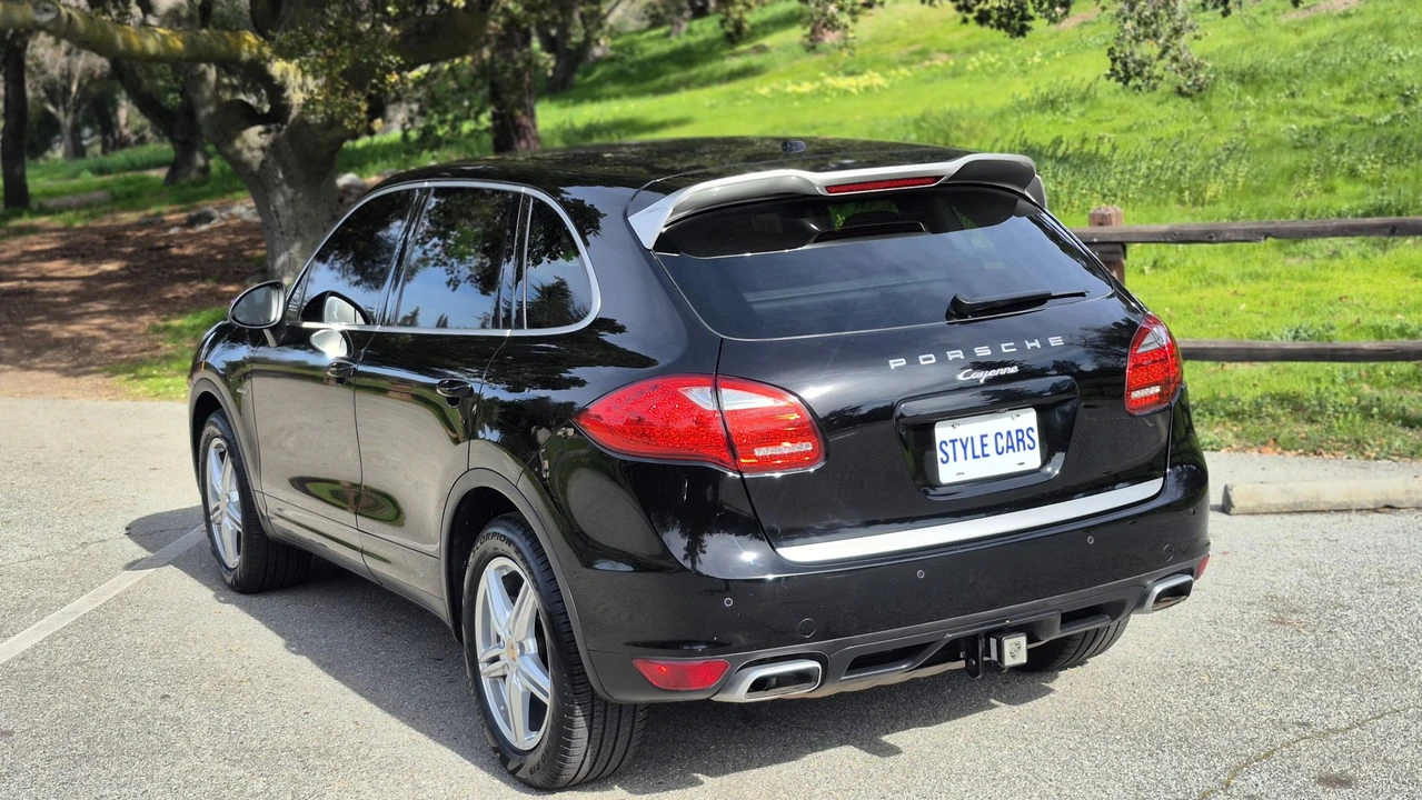 2014 Porsche 958 Cayenne Diesel - Image 12 of 31