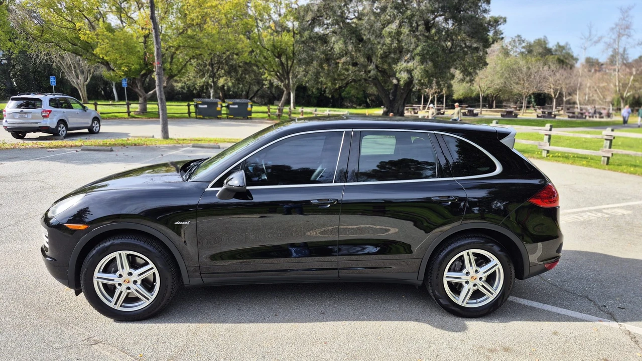 2014 Porsche 958 Cayenne Diesel - Image 11 of 31