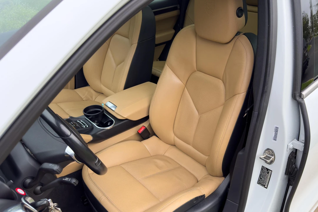 2014 Porsche 958 Cayenne Diesel - Image 29 of 31
