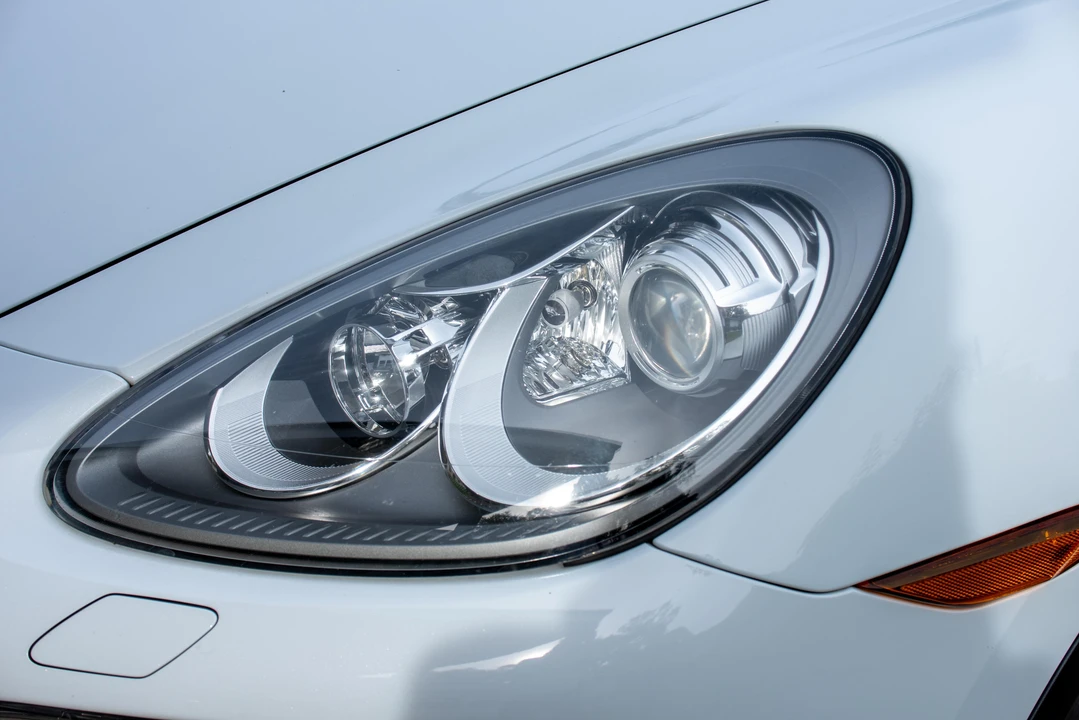 2014 Porsche 958 Cayenne Diesel - Image 14 of 31