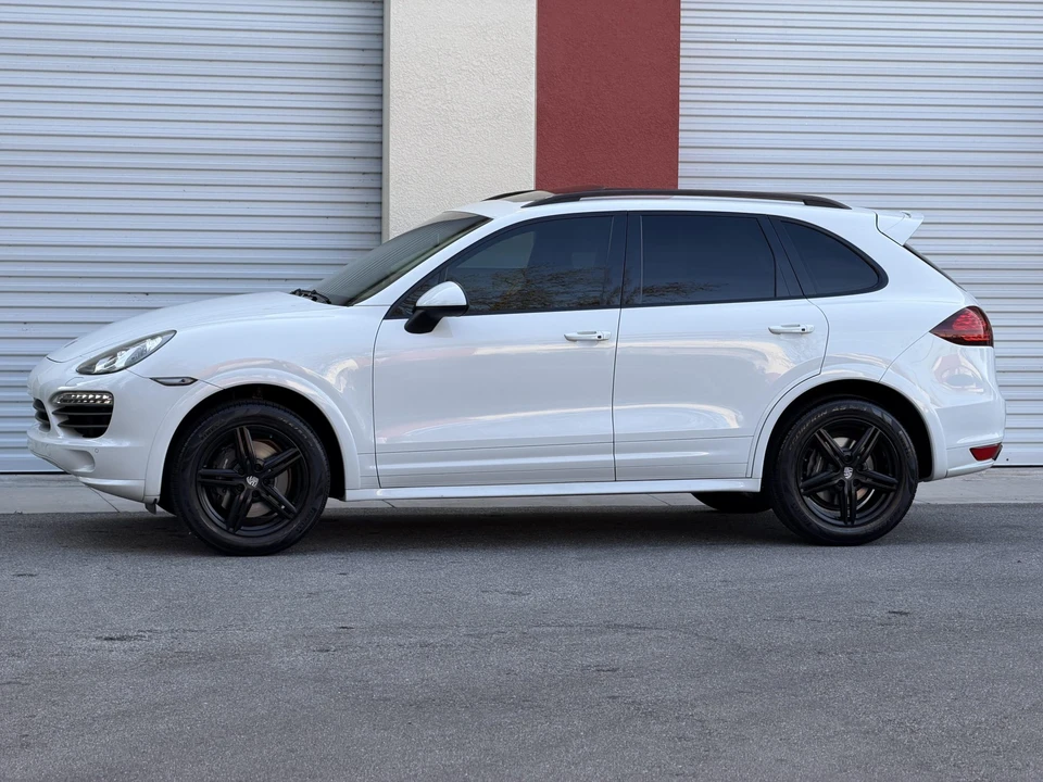 2014 Porsche 958 Cayenne Diesel - Image 2 of 31