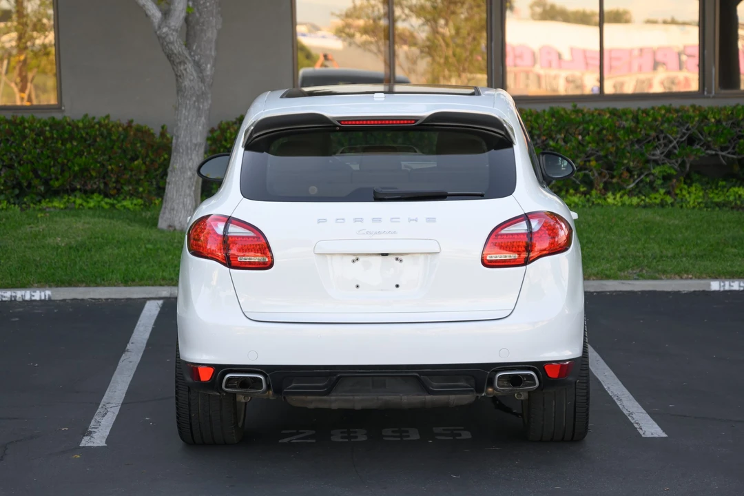 2014 Porsche 958 Cayenne Diesel - Image 10 of 31