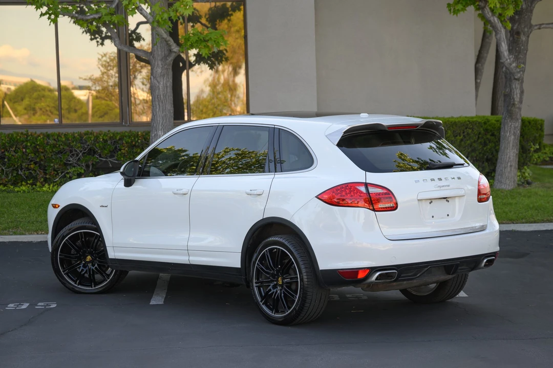 2014 Porsche 958 Cayenne Diesel - Image 8 of 31