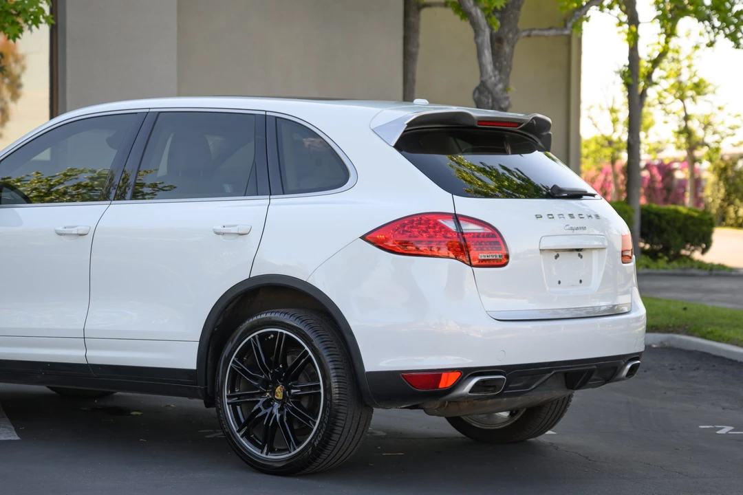 2014 Porsche 958 Cayenne Diesel - Image 27 of 31