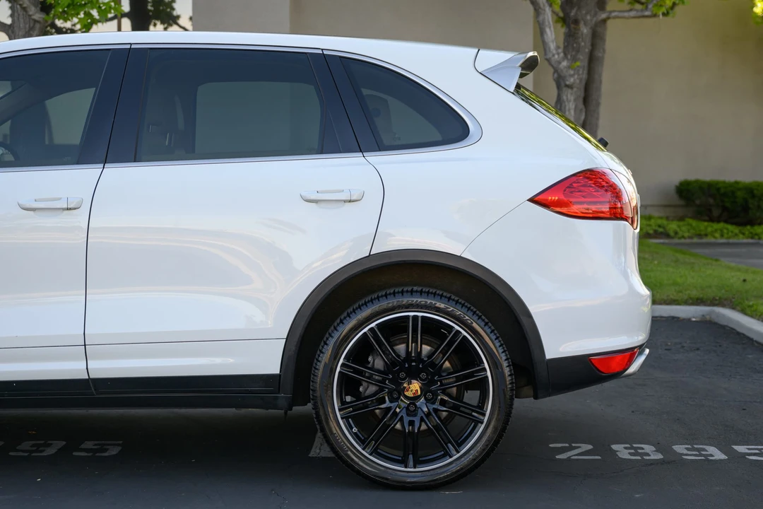 2014 Porsche 958 Cayenne Diesel - Image 26 of 31