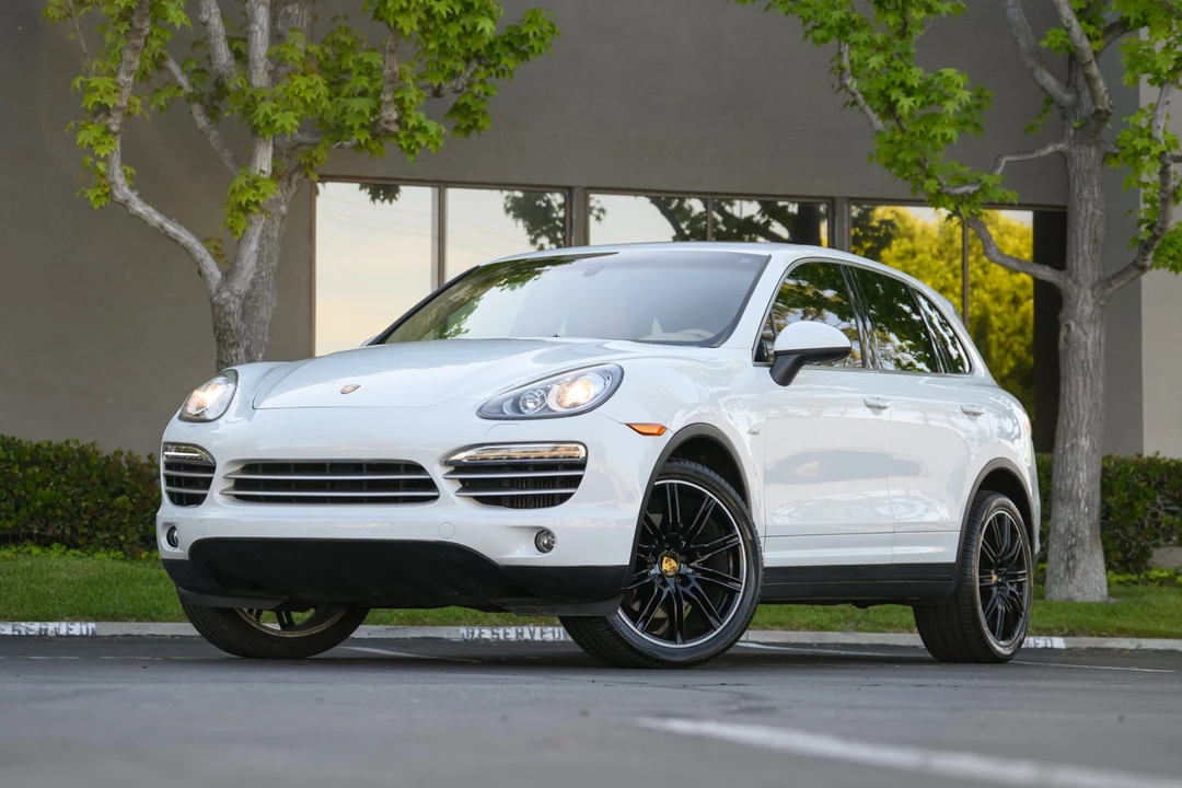 2014 Porsche 958 Cayenne Diesel - Image 2 of 31