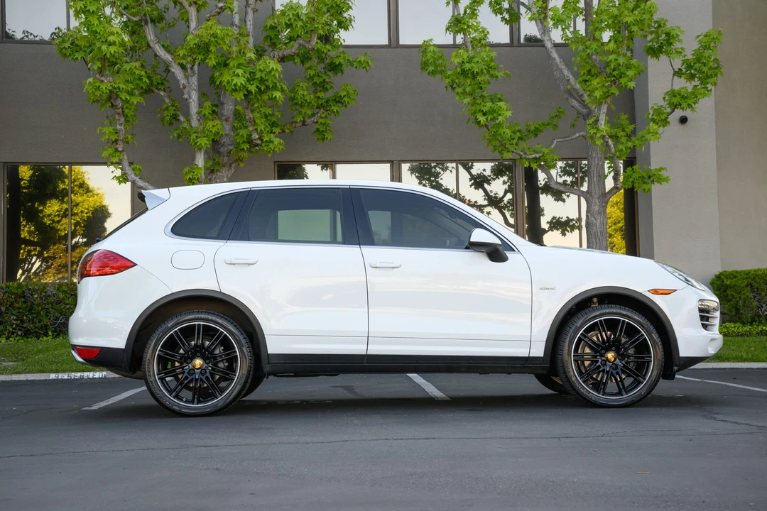 2014 Porsche 958 Cayenne Diesel - Image 14 of 31