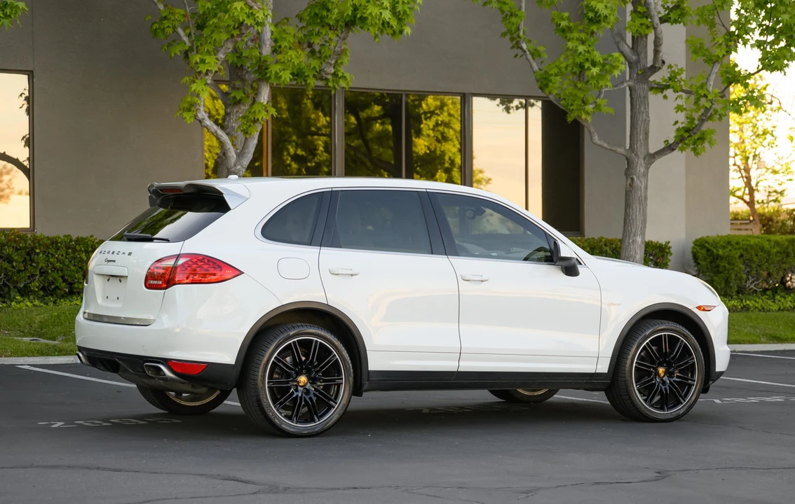 2014 Porsche 958 Cayenne Diesel - Image 13 of 31