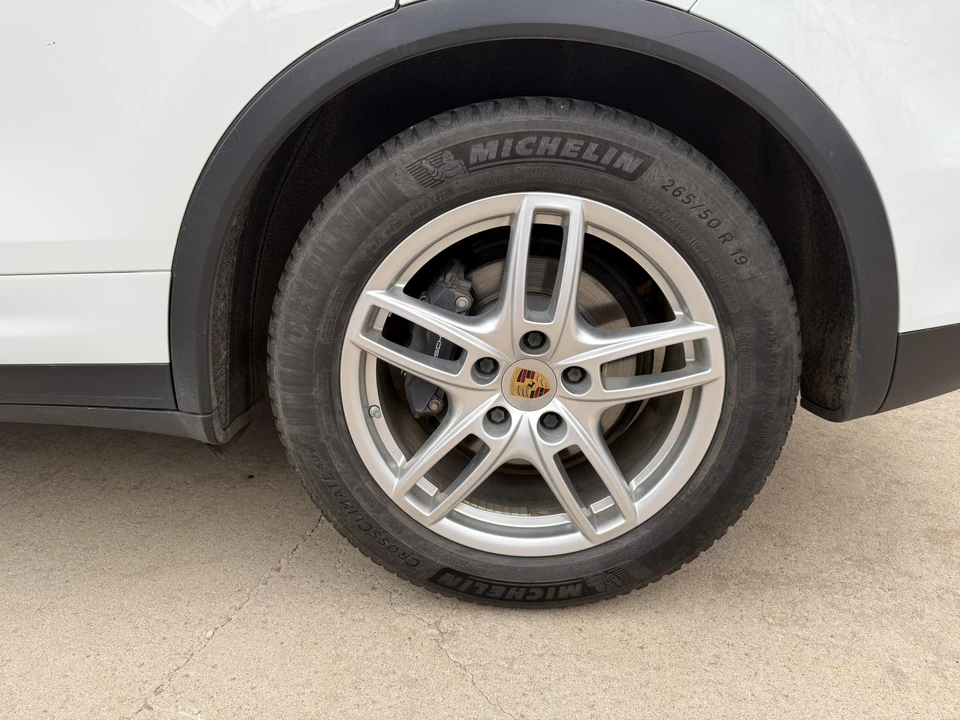 2014 Porsche 958 Cayenne Diesel - Image 24 of 31