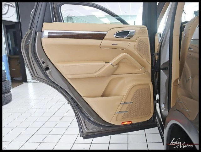 2014 Porsche 958 Cayenne Diesel - Image 29 of 31