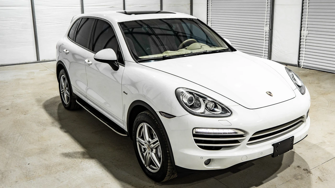 2014 Porsche 958 Cayenne Diesel - Image 9 of 31
