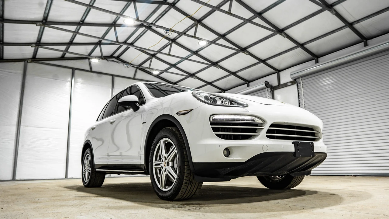 2014 Porsche 958 Cayenne Diesel - Image 10 of 31