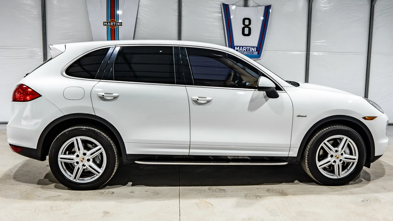 2014 Porsche 958 Cayenne Diesel - Image 19 of 31
