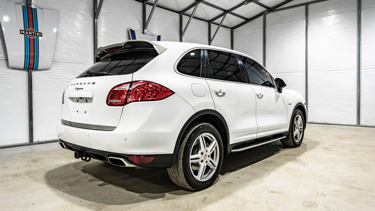2014 Porsche 958 Cayenne Diesel - Image 24 of 31
