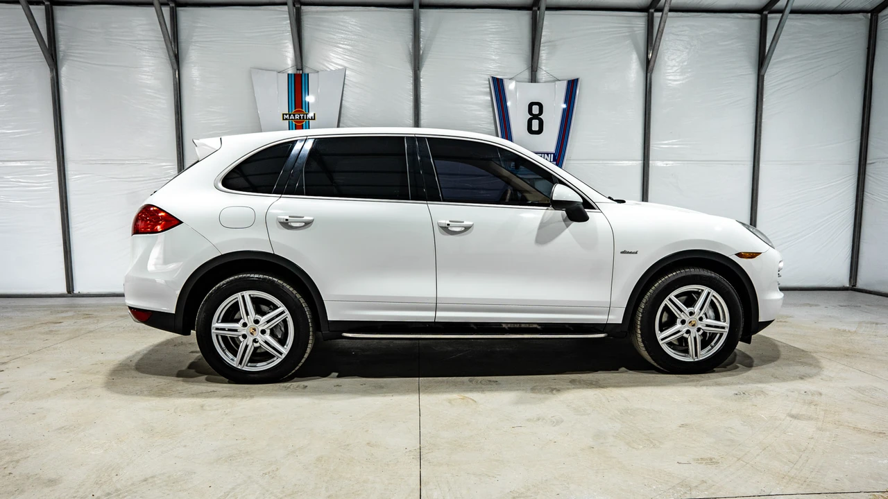 2014 Porsche 958 Cayenne Diesel - Image 14 of 31