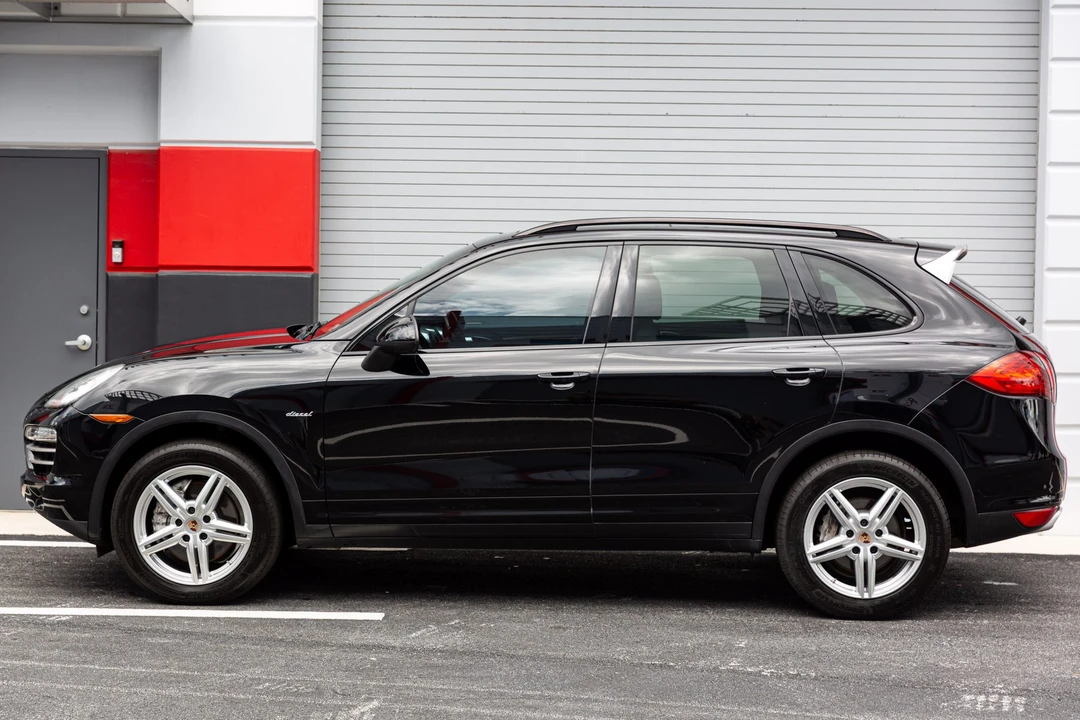 2014 Porsche 958 Cayenne Diesel - Image 10 of 31