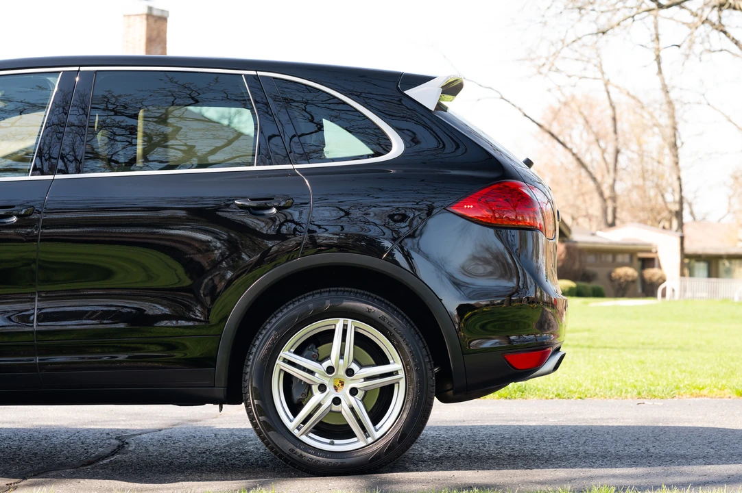2014 Porsche 958 Cayenne Diesel - Image 25 of 31