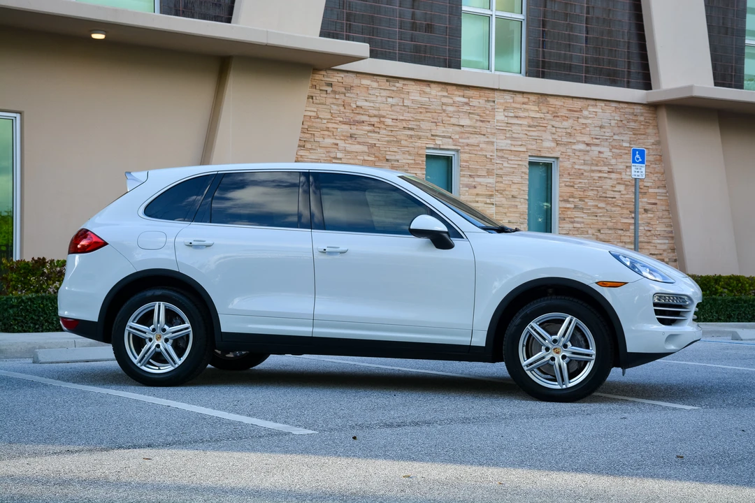 2014 Porsche 958 Cayenne Diesel - Image 10 of 31
