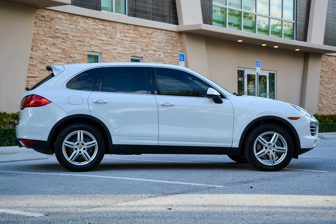 2014 Porsche 958 Cayenne Diesel - Image 11 of 31