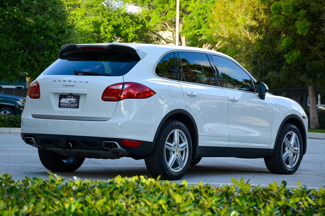 2014 Porsche 958 Cayenne Diesel - Image 14 of 31