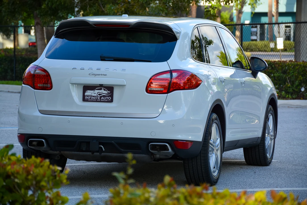 2014 Porsche 958 Cayenne Diesel - Image 16 of 31