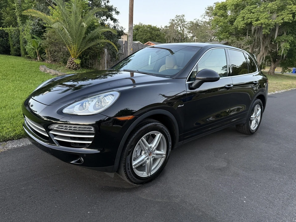 2014 Porsche 958 Cayenne Diesel - Image 2 of 31