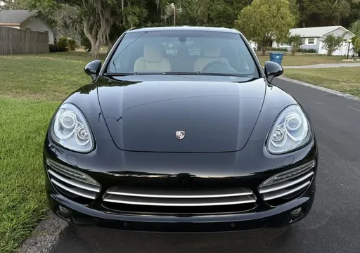 2014 Porsche Cayenne Diesel Platinum Edition