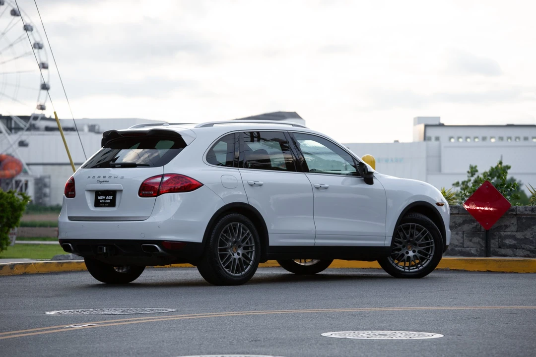 2014 Porsche 958 Cayenne Diesel - Image 18 of 31