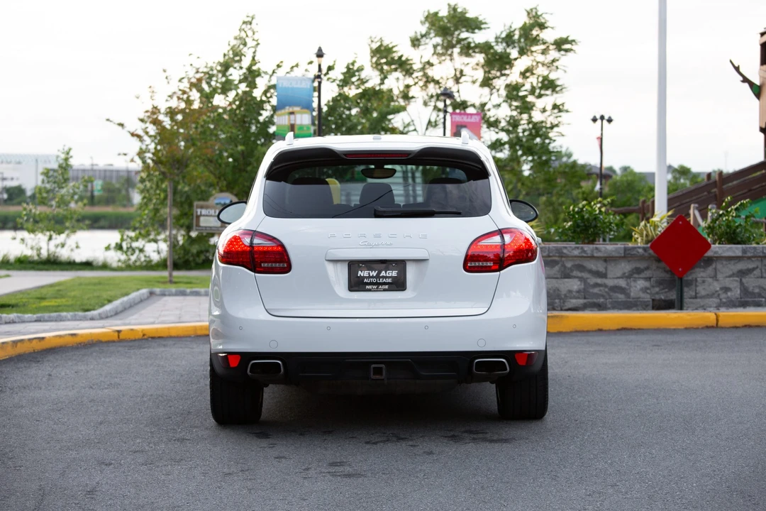 2014 Porsche 958 Cayenne Diesel - Image 11 of 31