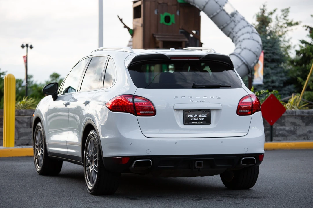 2014 Porsche 958 Cayenne Diesel - Image 10 of 31