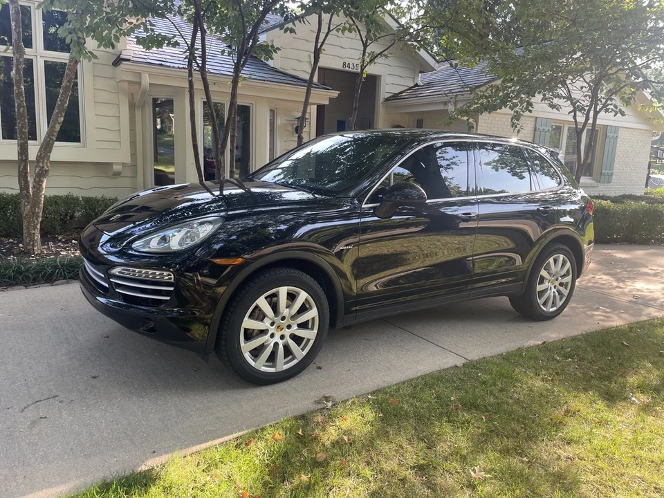 2014 Porsche 958 Cayenne Diesel - Image 2 of 31