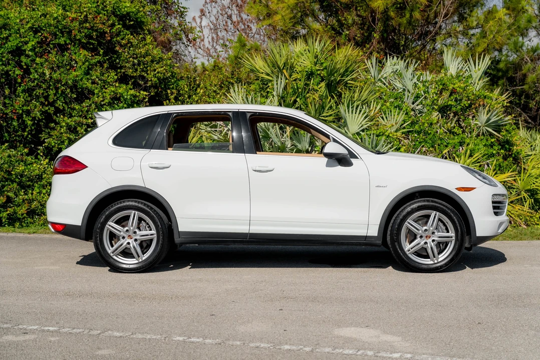 2014 Porsche 958 Cayenne Diesel - Image 9 of 31