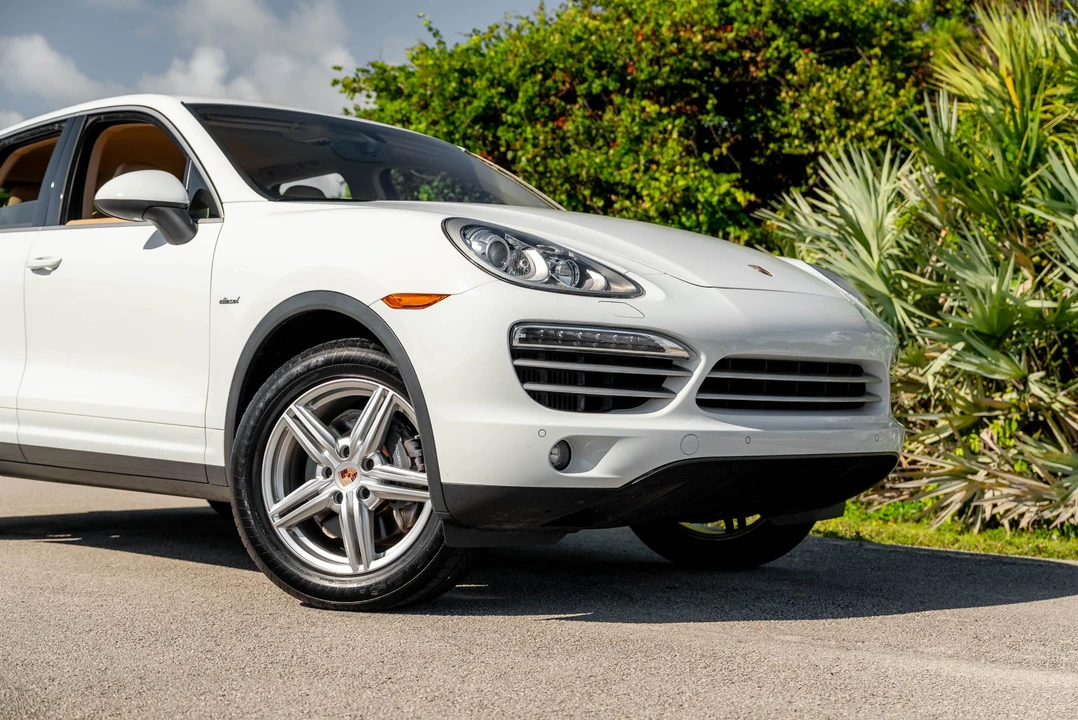 2014 Porsche 958 Cayenne Diesel - Image 17 of 31