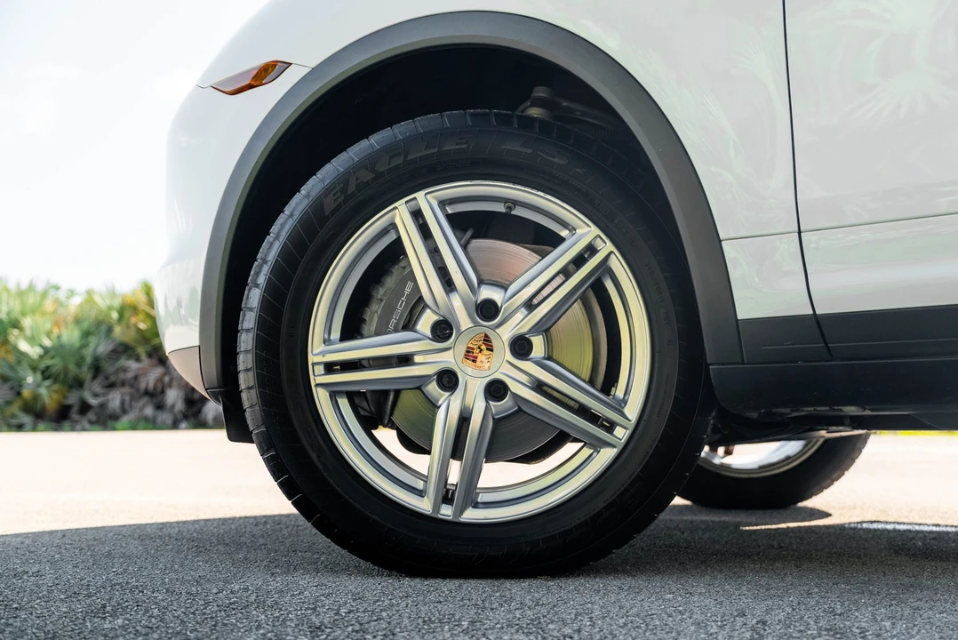 2014 Porsche 958 Cayenne Diesel - Image 31 of 31