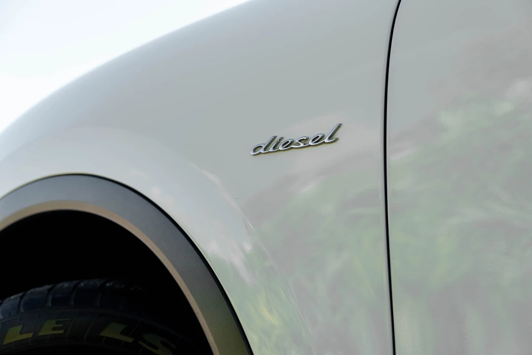 2014 Porsche 958 Cayenne Diesel - Image 27 of 31