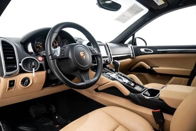 2014 Porsche 958 Cayenne Diesel - Image 4 of 4