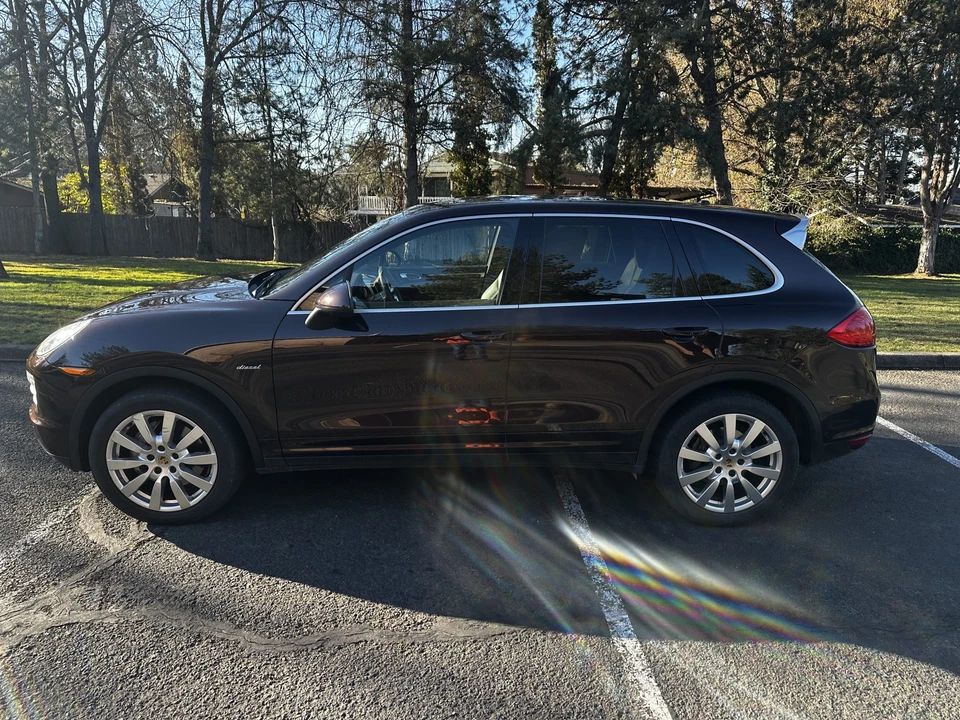 2014 Porsche 958 Cayenne Diesel - Image 10 of 31