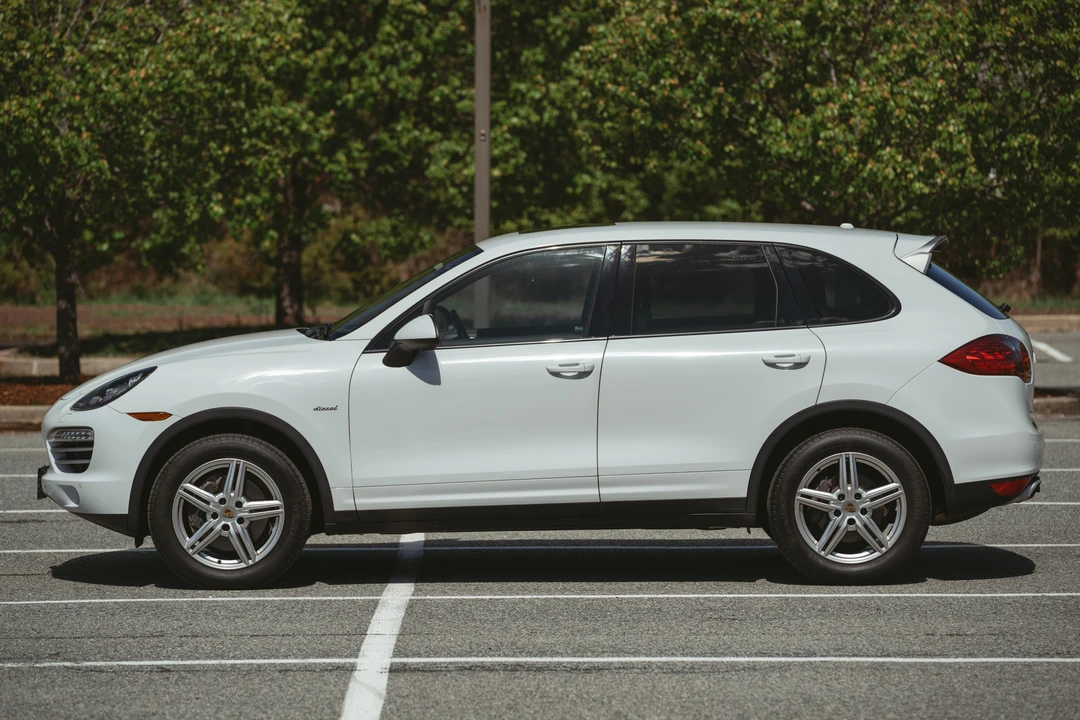 2014 Porsche 958 Cayenne Diesel - Image 4 of 31