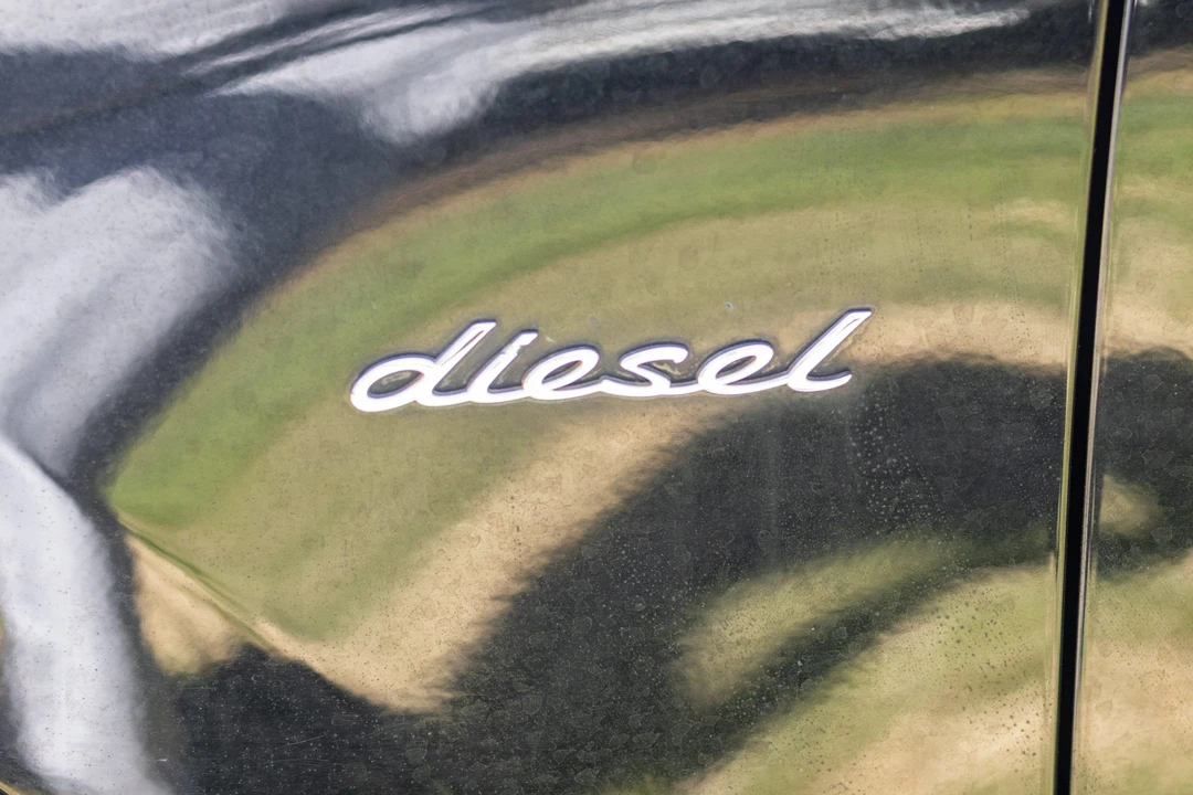 2014 Porsche 958 Cayenne Diesel - Image 19 of 31