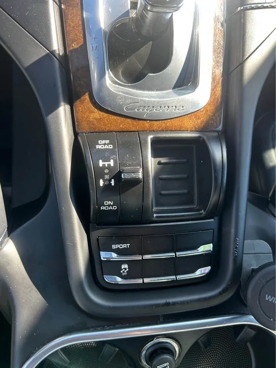 2014 Porsche 958 Cayenne Diesel - Image 16 of 17