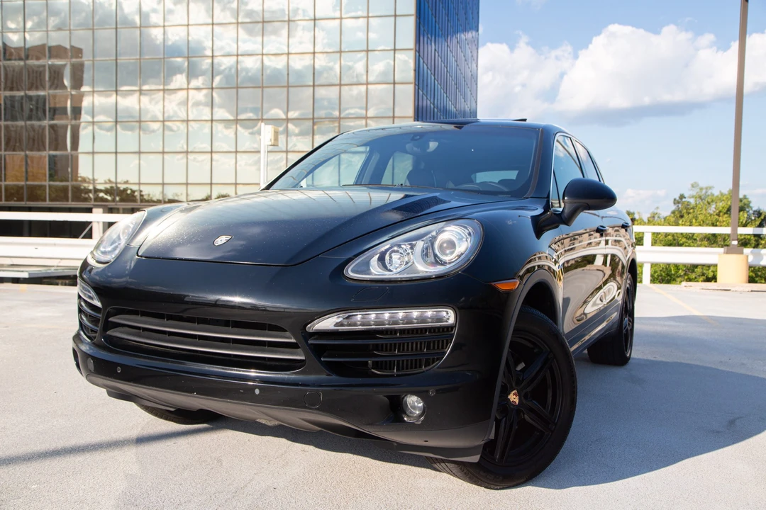 2014 Porsche 958 Cayenne Diesel - Image 2 of 31