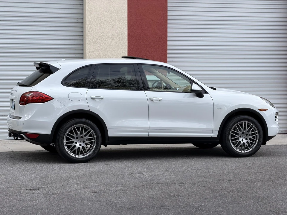 2014 Porsche 958 Cayenne Diesel - Image 13 of 31