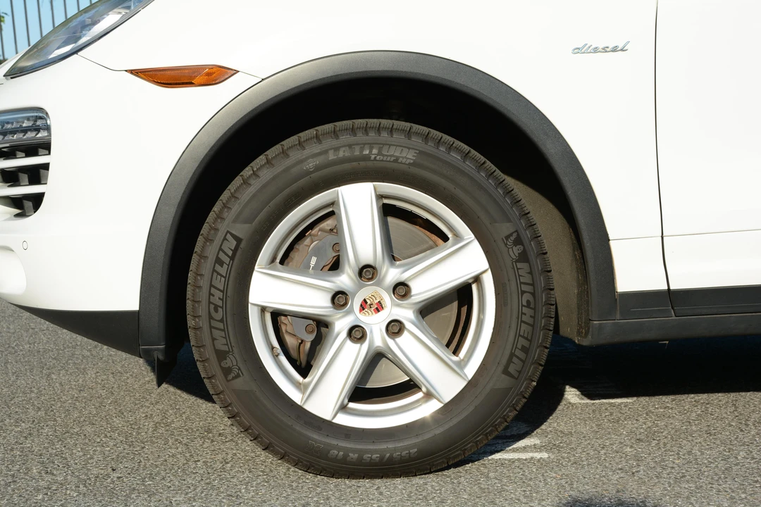 2014 Porsche 958 Cayenne Diesel - Image 30 of 31