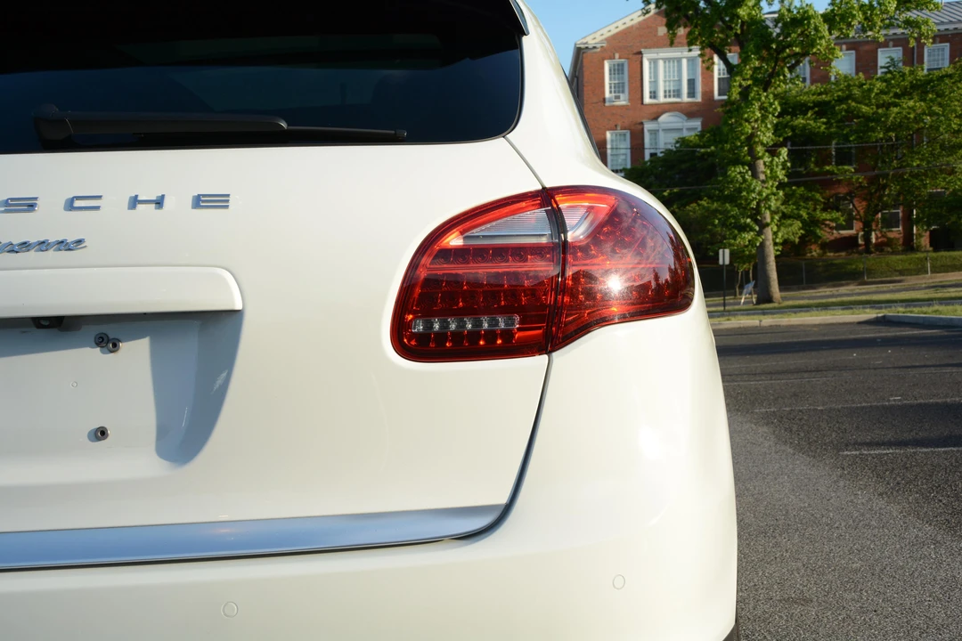 2014 Porsche 958 Cayenne Diesel - Image 28 of 31