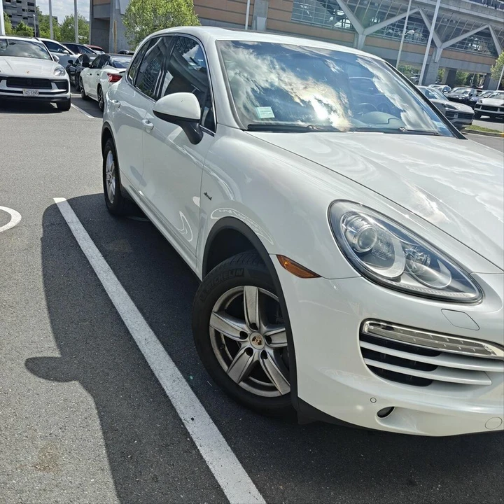 2014 Porsche 958 Cayenne Diesel - Image 12 of 31