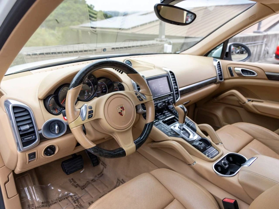 2014 Porsche 958 Cayenne Diesel - Image 4 of 5