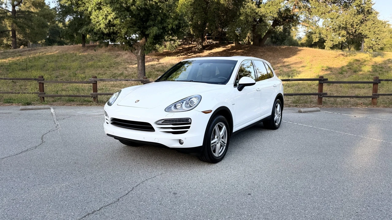 2014 Porsche 958 Cayenne Diesel - Image 26 of 31