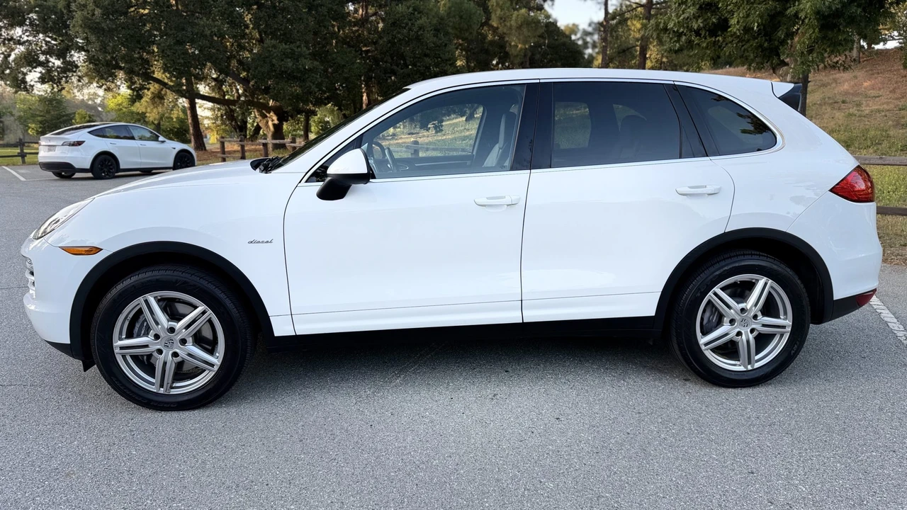 2014 Porsche 958 Cayenne Diesel - Image 29 of 31