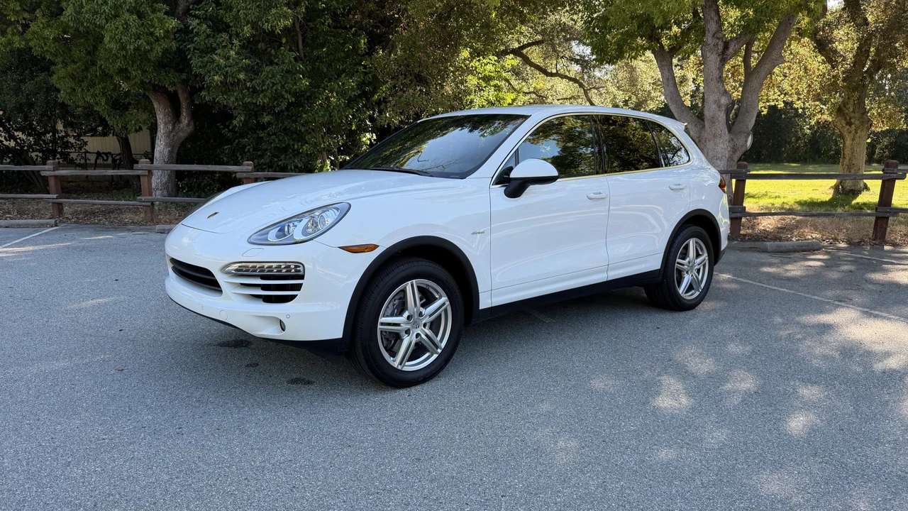 2014 Porsche 958 Cayenne Diesel - Image 3 of 31