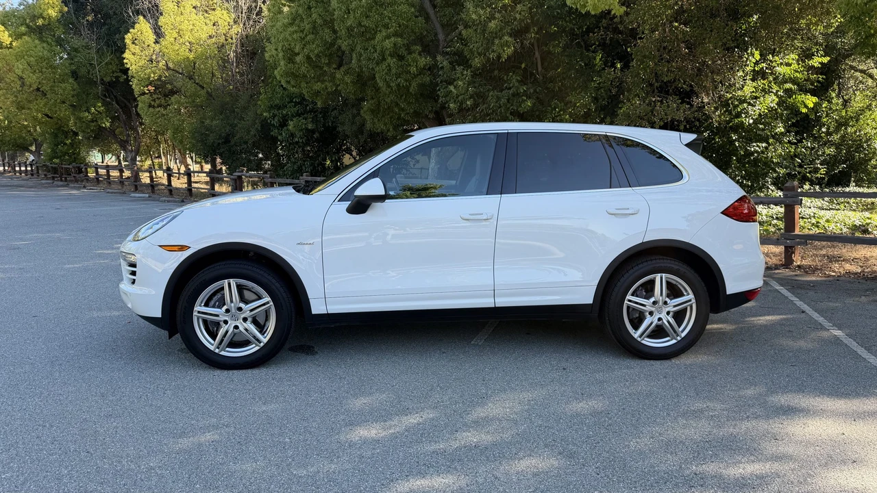 2014 Porsche 958 Cayenne Diesel - Image 4 of 31